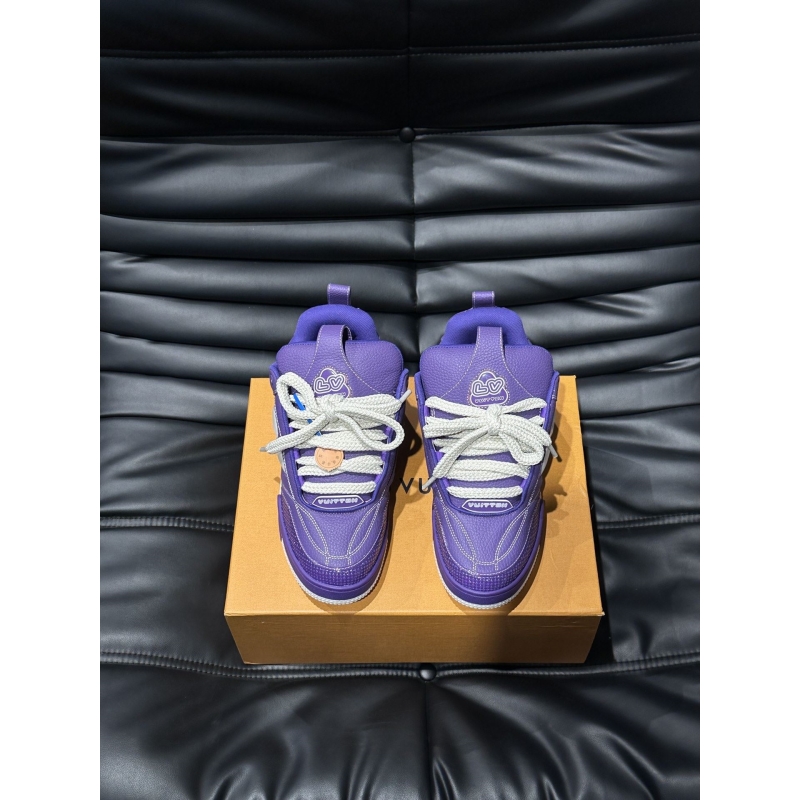 l**is V*t*n sneakers